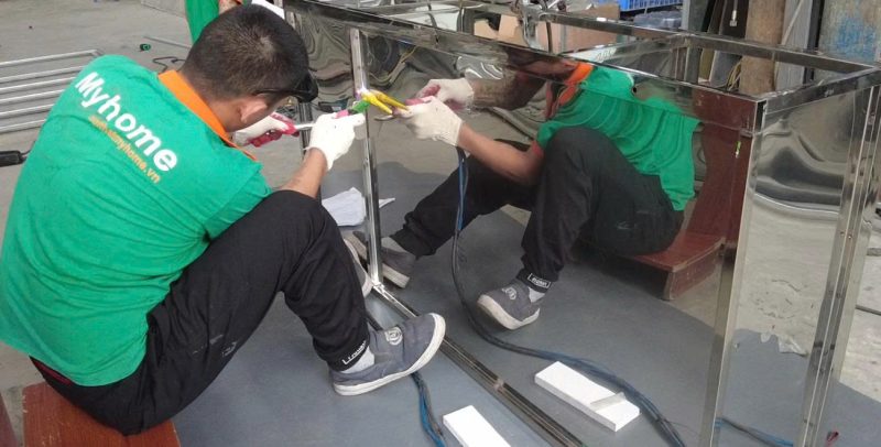 Thi công tủ bếp inox tại xưởng Myhome