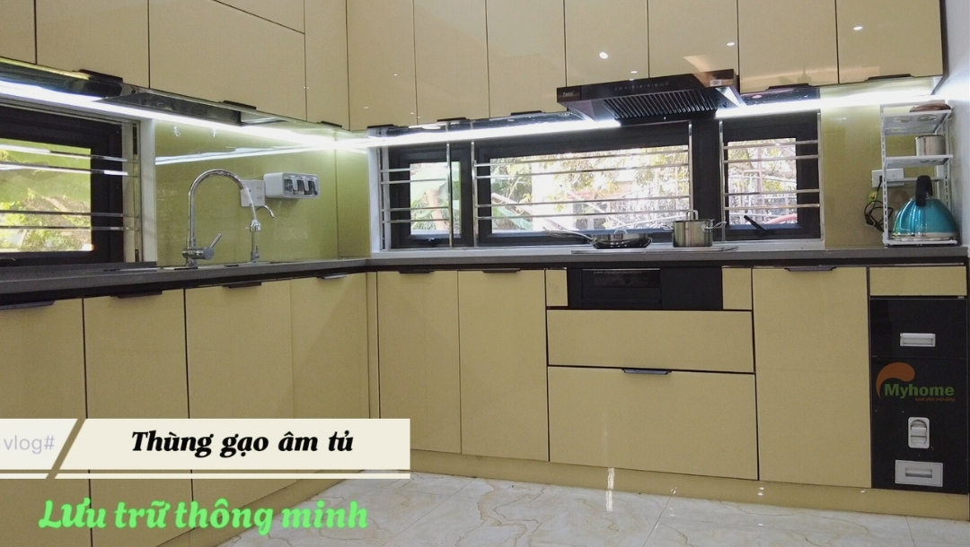 Phụ kiện thùng gạo âm tủ, sức chứa lên tới 15kg gạo, giúp lưu trữ an toàn với thùng inox 304