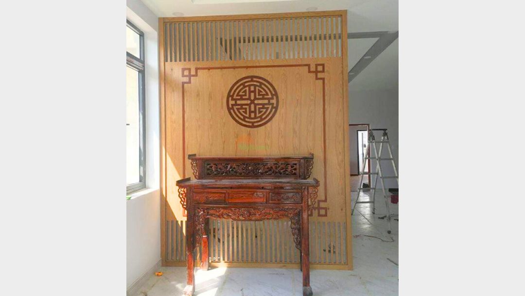 Vách ngăn thờ với không gian sinh hoạt chung. Đơn giản mà hiện đại