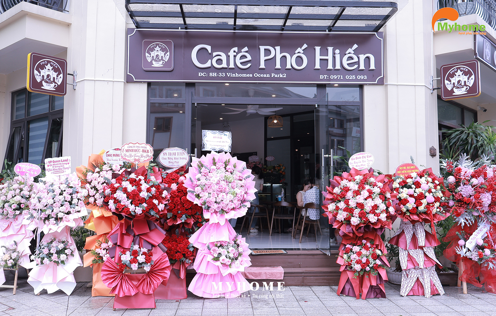 Café Phố Hiến trong ngày khai trương tại Vinhomes Ocean Park 2.