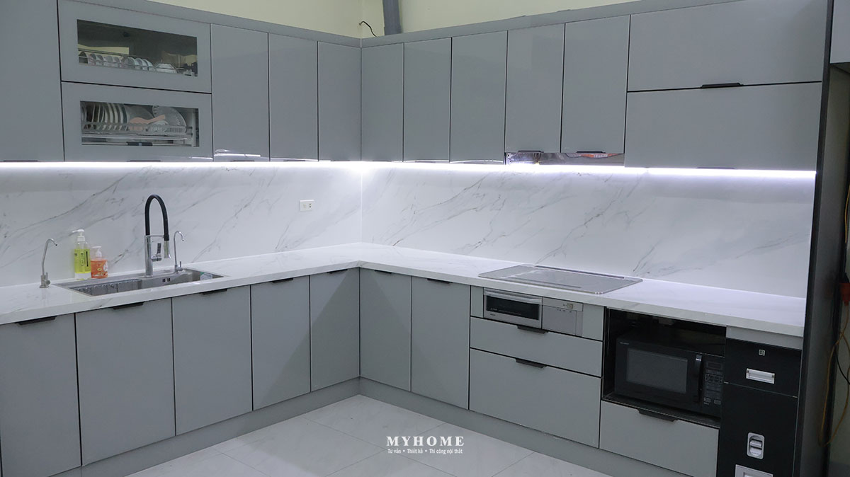 Tủ bếp inox cánh kính nhà chị Tuyến tại Hiến Nam Hưng Yên Tủ bếp inox cánh kính nhà chị Tuyến tại Hiến Nam Hưng Yên
